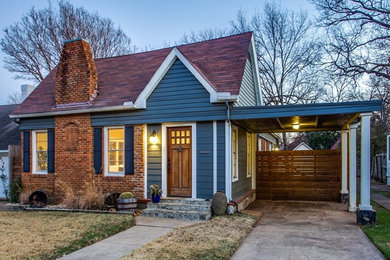 Exterior home idea in Dallas