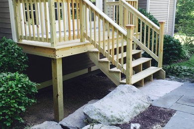 Arts and crafts deck photo in New York