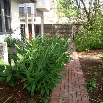 Relaxed Southern Garden