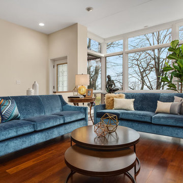Sophisticated Furnishings & Kitchen Design in Hyde Park