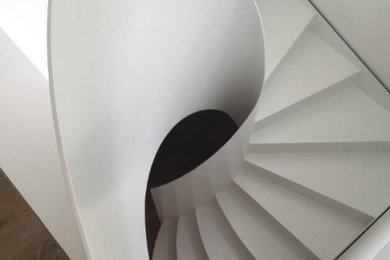 Moderne Treppe in Sonstige