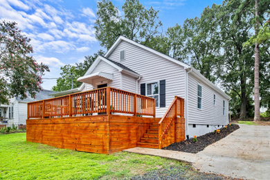 Deck photo in Charlotte