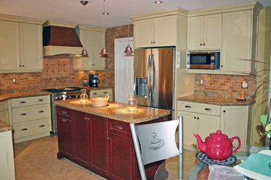 Kitchen - kitchen idea in Toronto