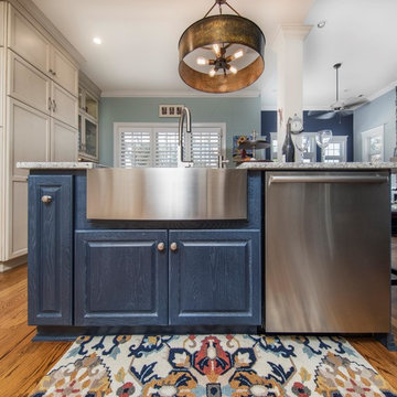 Classic Kitchen in Villa Marshmallow finish