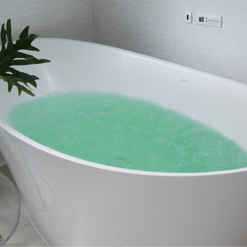 TUB- CHROMATHERAPUTIC, WARMING AIR-JETS