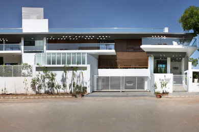 This is an example of a contemporary exterior in Pune.