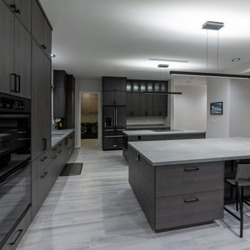 Dark Oak Laminate: An Individual Kitchen