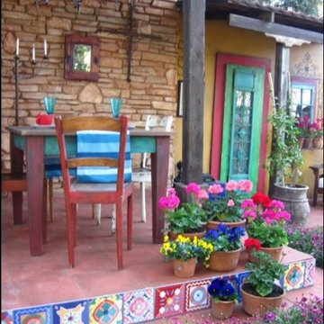 MEXICAN HACIENDA TROPICAL GARDEN