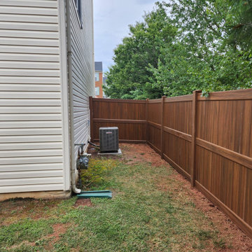 6'H Mocha Walnut Vinyl with Gate