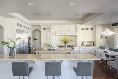 Example of a trendy kitchen design in Orange County