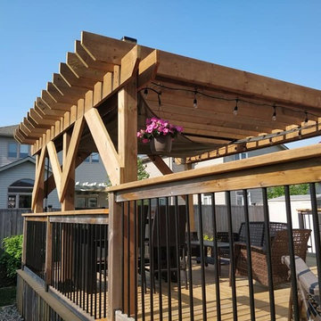 Beautiful Deck with Pergola
