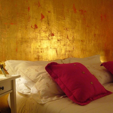 Decorazione a foglia d'oro per parete camera