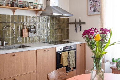 Réalisation d'une cuisine design.