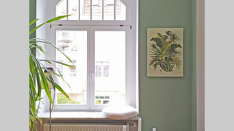 Wohnraum_Fenster in grüner Wand