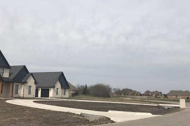 Example of an exterior home design in Dallas