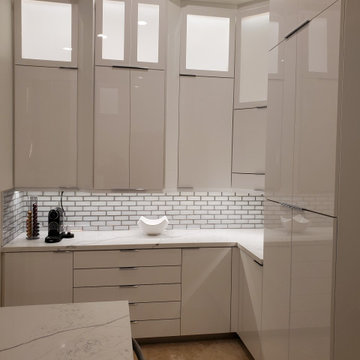 Modern Kitchen Remodel Done With Cabinet Refacing