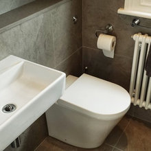 grd flr wc