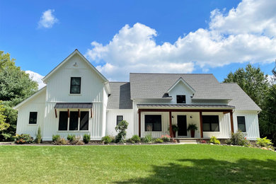 Inspiration for a country exterior home remodel in Cleveland
