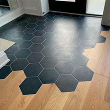 Queen Street - Entry/mudroom