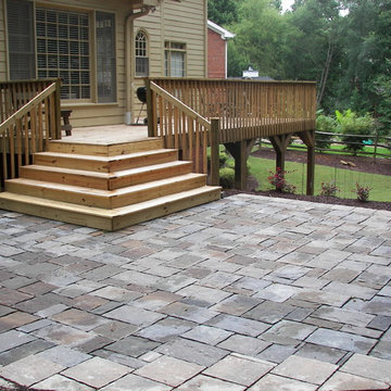 Hardscapes - Walkways / Patios / Steps / Fire Pits