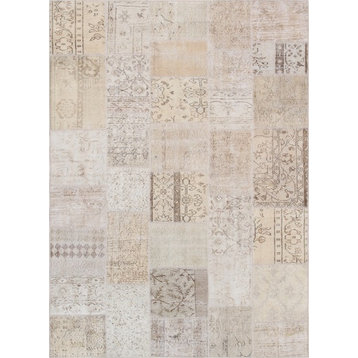 Vintage Patchwork Collection Hand-Knotted Lamb's Wool Area Rug- 5' 7"x 7'10"
