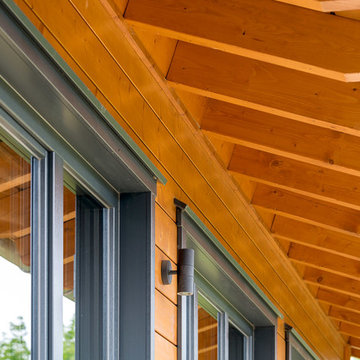 Treetop - Luxury timber house with generous space for two