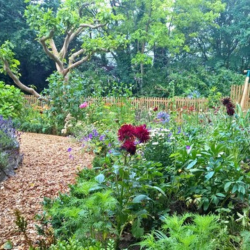 Design & recovery of a large Period Garden