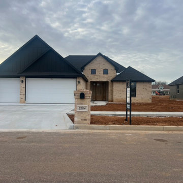 4 bedroom, 2 bath open floor plan
