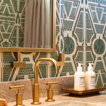 Hampton Court Garden Guest Bathroom