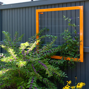 Frame trellis with vines