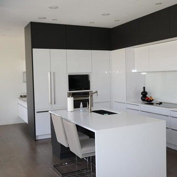 White Kitchen