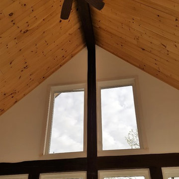 Lakefront Retreat - Great Room Vaulted Ceiling