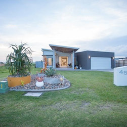 Inverted Abode, FNQ - Windows