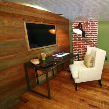 HGTV / DIY Network's Elbow Room Season 1