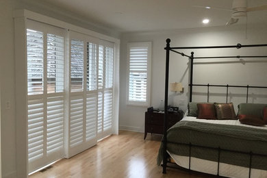 Inspiration for a timeless bedroom remodel in Detroit