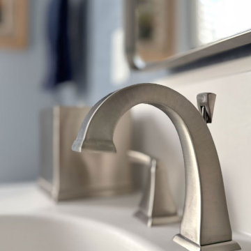 Project 3987-1 Highland Park Traditional Bathroom