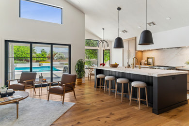 Transitional kitchen photo in Phoenix
