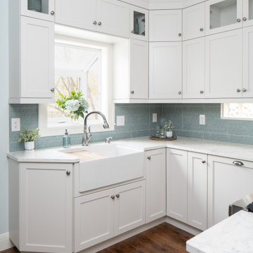 Tiny Traditional Kitchen