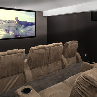 Example of a home theater design in Sunshine Coast