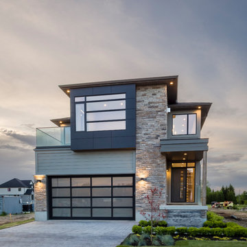Modern Home with Clapboard Siding in Waterloo, CND