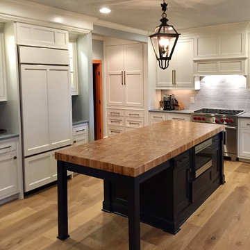 Cascade Summit, Classic Kitchen