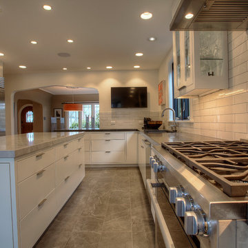 Bright and White Kitchen