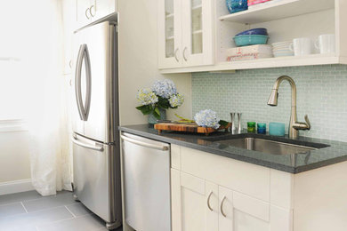 Elegant kitchen photo in New York