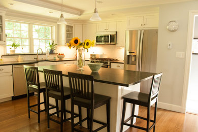Inspiration for a craftsman kitchen remodel in Boston