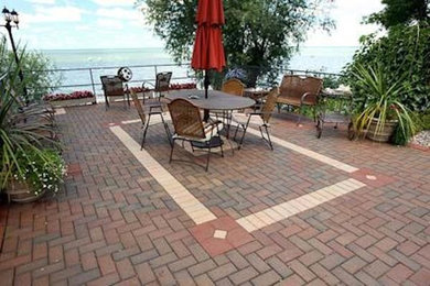 Patio - patio idea in Chicago