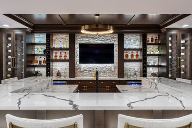 Minimalist home bar photo in Columbus