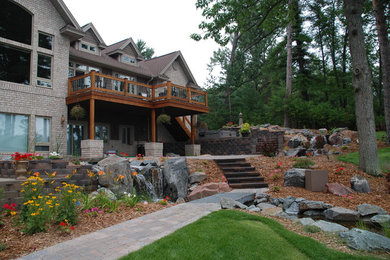 Design ideas for a traditional landscaping in Other.