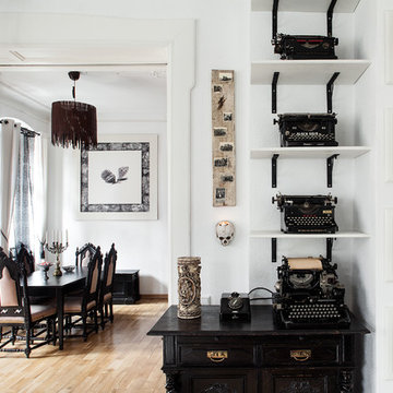 Dark/White Apartment in Berlin