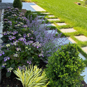 Cape style home front yard