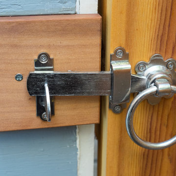 Traditional stainless steel gate latch in 316 stainless for rust resistance